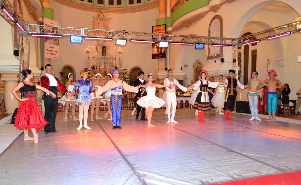 La Suite Cascanueces Deslumbró con su Presentación en Moca